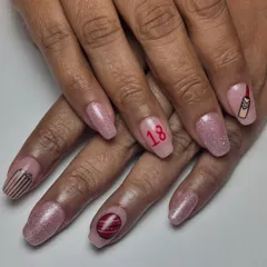 This was such a sweet request. A mom wanted to surprise her son for his birthday with cricket-themed nails, so I painted a bat, ball, and his jersey number.