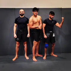 We're lucky to have guest coaches like Raajus Dewan, a highly accomplished grappler, share their knowledge. He's known for his relentless and creative style of Jiu-Jitsu.