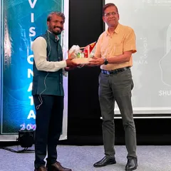 Receiving a token of appreciation at the 'Visionata' event at Dr. B Hirey College of Architecture. I am always grateful for the warm hospitality and the opportunity to engage with different academic communities.