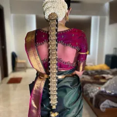 The classic Poola Jada is a hallmark of South Indian brides. Here are different variations, from heavy temple-style accessories to delicate floral arrangements.
