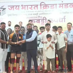 Vedant Yerunkar being awarded 'Man of the Final Day' for his outstanding performance.
