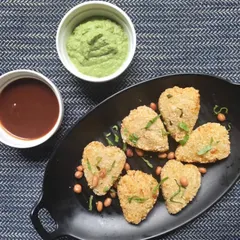 From our Shravan special menu, these Farali Tikkis are made with fasting-friendly ingredients, offering a crispy and savory snack during the holy month.