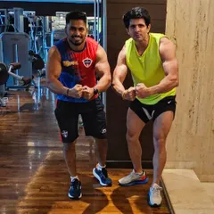 A great workout session with a fellow fitness enthusiast. Surrounding yourself with people who push you is a key part of staying motivated on your fitness journey.