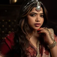 Another portrait from the Heeramandi series. The makeup, hair, and jewelry all come together to create a look straight out of a Sanjay Leela Bhansali film.