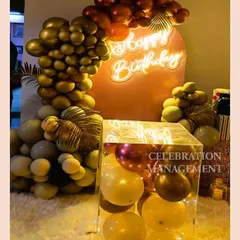 We use high-quality balloons in various sizes to build our garlands, giving them a full and dynamic look.