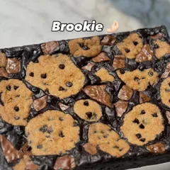 A close-up of our "Brookie" slab. You get the best of both worlds with a rich brownie and a classic cookie in one delicious square.