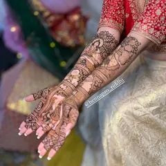 A love like Shiv and Parvati is eternal. I love drawing these divine figures for my brides, as it adds a layer of blessing and spirituality to the wedding henna.