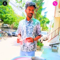 *Garmi toh har saal aati hai*, and so does our resolve to help. Here, a volunteer serves chilled sharbat during our Chabeel drive, offering a moment of relief and kindness to passersby in the Delhi heat.