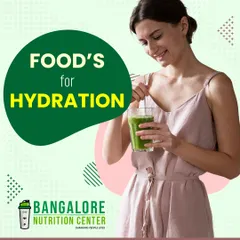 Hydration is key for metabolism and energy. I teach you how to make hydration enjoyable and nutritious, for example by creating healthy green smoothies that are both refreshing and packed with vitamins.