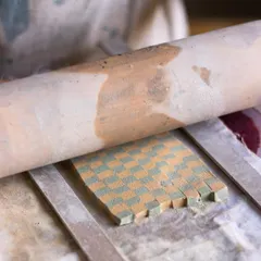 A peek into our Nerikomi workshop, where students learn to create checkerboard patterns with colored clay. This Japanese technique is super satisfying and creates incredible results.