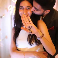 A creative and personal touch to announce the engagement. Our decoration provides a lovely setting for all the happy photos that follow the big question.