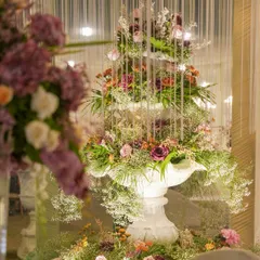 This floral fountain was a true showstopper. Instead of water, it overflows with layers of blush, mauve, and lavender blooms, creating a romantic and artistic centerpiece for the Nikaah ceremony.