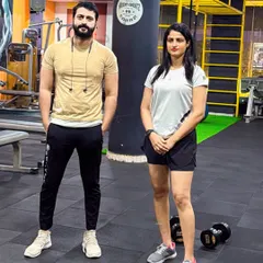 Standing with actor Yashas Soorya at the gym. His transformation journey is a testament to the grind and shows that results speak for themselves.
