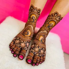 Your feet deserve beautiful mehndi too. Here is an example of my detailed foot mehndi, featuring elegant peacock and floral motifs.