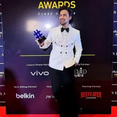 Congratulations to our client Mohak Narang for winning the Best Influencer Award! He is pictured here in a custom white textured double-breasted tuxedo we designed for the event.