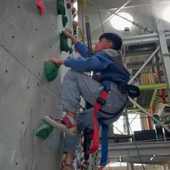 Planning a birthday? A climbing party is an adventure your child and their friends will never forget. We handle the fun and safety, you just bring the cake!