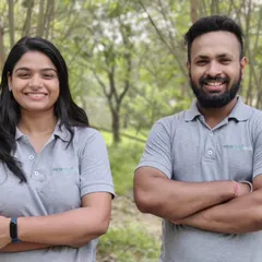 We are Sonal and Vaibhav, partners in business and life. Econscious is our shared mission to tackle plastic waste and build a more sustainable India, one product at a time.