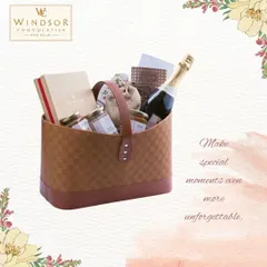 Make any moment unforgettable with a custom-designed gift basket. This premium hamper includes a bottle of sparkling wine alongside a selection of my gourmet chocolate jars and boxes, perfect for anniversaries or as a congratulatory gift.
