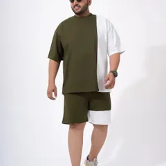 A studio catalogue image for a men's color-block t-shirt and shorts set. My focus is on accurate color representation and a clean presentation.