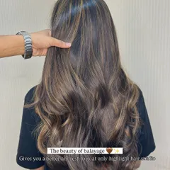 The beauty of balayage is how fresh and modern it looks. We use this hair painting technique to give you a customized color that looks effortlessly chic.