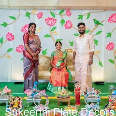 Here I am with the happy family at their baby shower. Seeing my clients smile is the best part of my job, and I'm so grateful they trusted me with their special day.