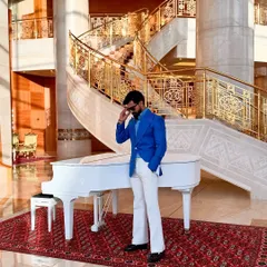 The full ensemble, showing how our blue linen blazer can elevate a simple look into something truly special.