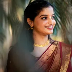 This bride's engagement look is all about radiance. I used soft, warm tones and a light-reflecting base to give her a beautiful glow that looks amazing in natural light.