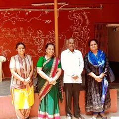 With my Bharatanatyam Guru Smt. Sheela Chandrasekhar and my folk mentor Sri Hi Chi Borlingaiya during a field trip to Janapada Loka. I believe in connecting my students with my own gurus.