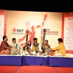 On stage at the Dhwani Pandit Mallikarjun Mansur Music Festival, accompanying the great Pandit Jayateerth Mevundi sir. Providing tabla accompaniment for a master vocalist in a prestigious auditorium is a responsibility I take to heart.