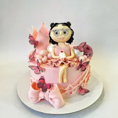 I'm so proud of my progress with fondant figurines. I used to avoid making them, but thanks to clients who challenged me, I've grown my skills and now love creating personalized toppers like this ballerina.