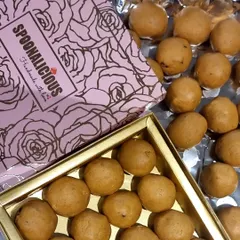 My homemade besan ke ladoos are a new addition but have quickly become a favorite. Each ladoo is perfectly round, made with pure desi ghee, and has a rich, nutty flavor that will remind you of your childhood.