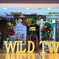 Another angle of the "Wild Two" setup, showing the balance and scale of the decoration in the venue. We ensure our designs look great from every viewpoint.
