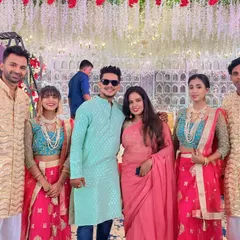 Our team of professional dancers is ready to make your entry grand. Here we are, posing with the happy couple and our dancers in coordinated outfits before the start of the event.