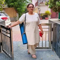 Here I am with my perfect yoga companion. This set is made from pure organic cotton and features practical pockets. I can make it in custom sizing for your perfect fit.