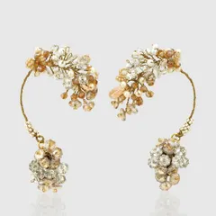 Why wear boring earrings when you can have an earcuff? This piece combines a stud with a cuff for a complete look.