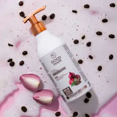 To bring this onion and caffeine shampoo to life, I created a dynamic scene with rich, pink lather and scattered coffee beans. This shot highlights the product's key ingredients and communicates a sense of energy and effectiveness.