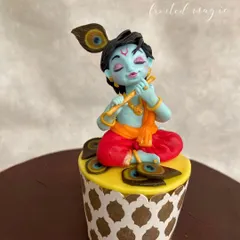 This little Krishna cupcake topper, playing his flute, was part of my award-winning collection at the India Bake Show. The challenge was to bring the same level of detail and emotion to a miniature scale.