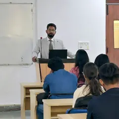 Addressing a classroom of future lawyers. I believe that a strong foundation in oral speaking and argumentation is just as important as knowing the letter of the law. These interactions are a great opportunity to share that perspective.