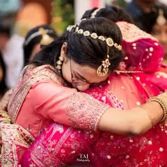 A heartfelt hug full of emotion. The Bidai is a time of powerful feelings, and my goal is to capture that raw emotion authentically.