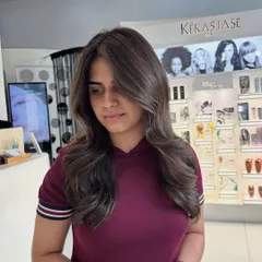 Another angle of this beautiful cappuccino brown color. You can see how the light catches the subtle tones, creating a look that is both rich and dynamic.