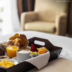 Why not treat yourself? We offer a breakfast-in-bed service, allowing you to start your day slowly with a delicious, freshly prepared meal delivered right to your room.