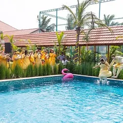 The moment the haldi party turns into a pool party. I plan for these spontaneous moments of joy, ensuring the celebration flows from tradition to pure, unadulterated fun.