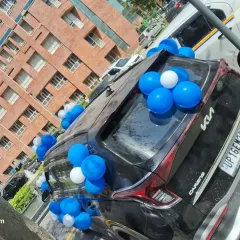 A view from the back of the car, showing how the balloons are placed for a festive look from all angles.