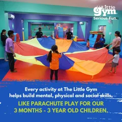 Parachute play is a cornerstone activity for our youngest members, from 3 months to 3 years old. It helps build physical, mental, and social skills in a gentle and captivating way.