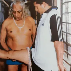 I am honored to share this memory of my Guruji, B.K.S. Iyengar, working with Sachin Tendulkar. This demonstrates the power of Iyengar yoga for injury recovery and enhancing performance, a discipline I apply in my therapeutic sessions for athletes and individuals with chronic injuries.