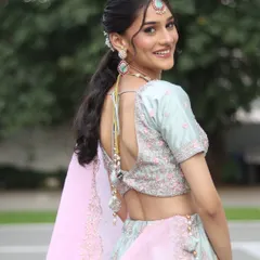 Engagement bridal inspiration! This look is a pastel dream, with soft makeup, glowing skin, and a chic ponytail that feels modern and fresh.