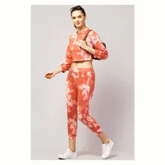 A full-body walking pose for an athletic co-ord set. This type of shot is essential for online stores to show customers how the apparel looks in a natural, active stance.