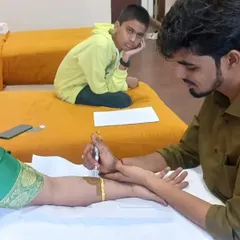 It's a special moment to apply mehandi for the mother of the bride. I create elegant designs that are perfect for her.