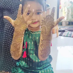 Look at this little cutie showing off her festive mehndi. I always use simpler, quicker designs for children that still look beautiful and make them feel special.