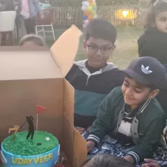 The big reveal of a custom golf-themed birthday cake for Udayveer. I work with you to add those personal touches that make the celebration truly special.